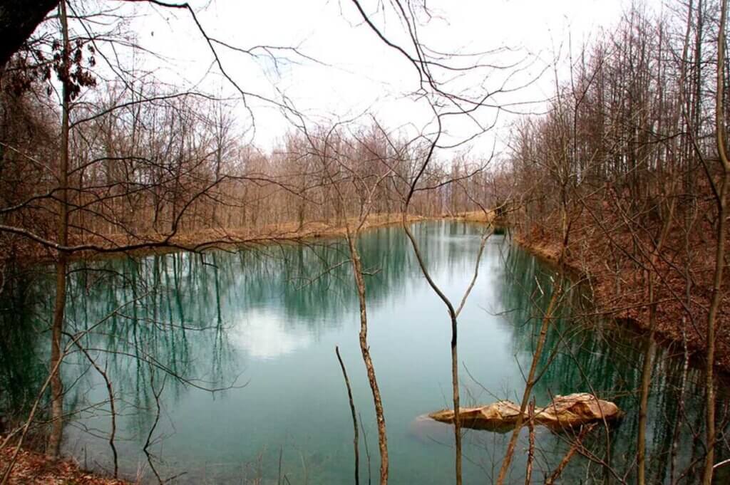 lake on arch section