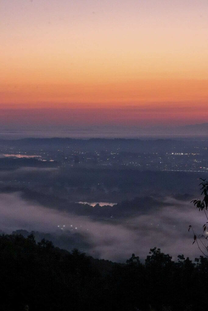 raccoon mountain sunrise from the east overlook