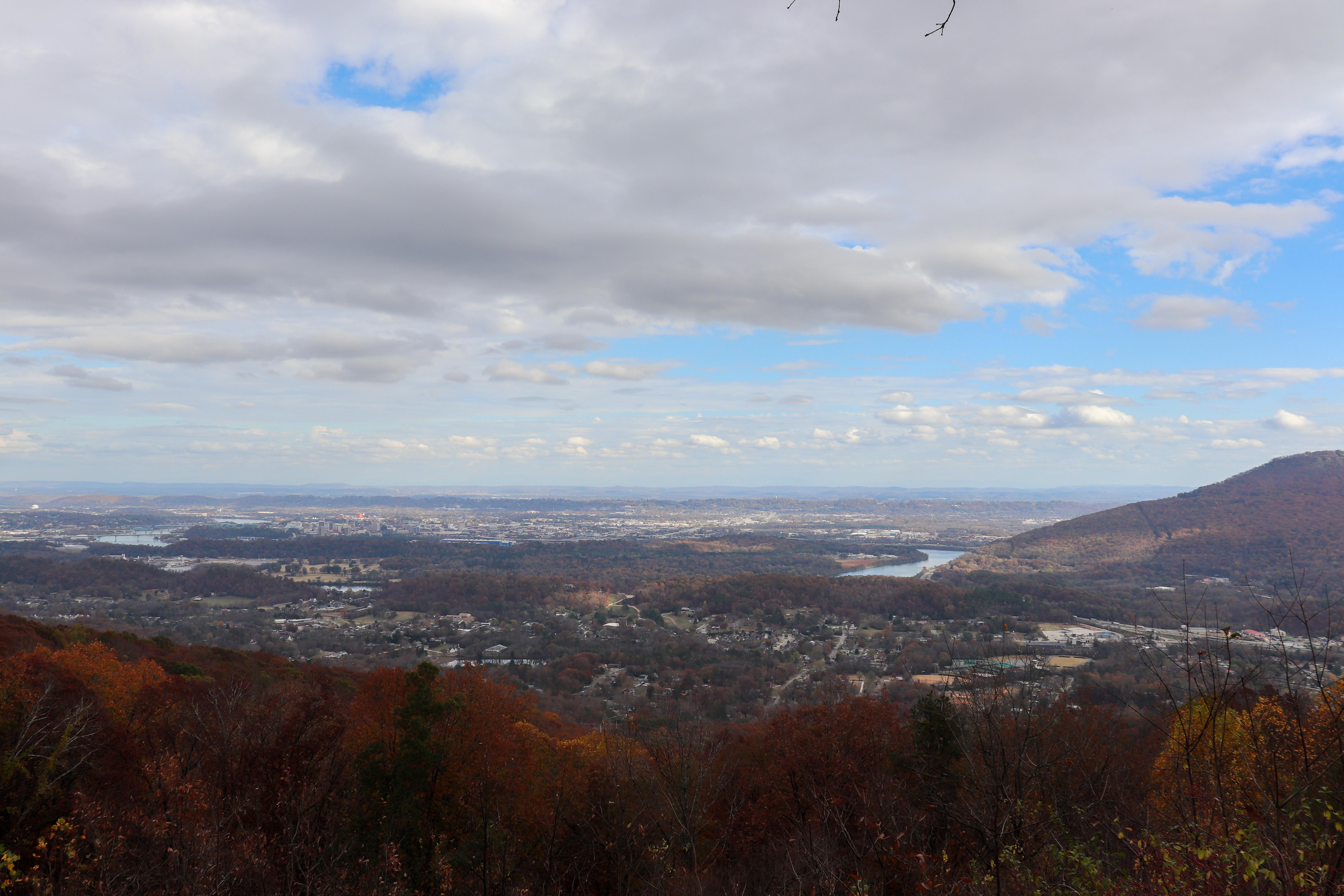 Explore TVA Raccoon Mountain Overlooks and More: Easy One Day Itinerary